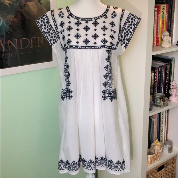 Chicwish Dresses & Skirts - Chicwish White Embroidered Cotton Shift Dress